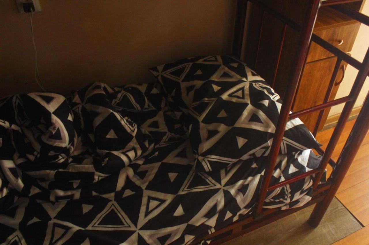 Everyday Cat Hostel Batumi Exterior photo