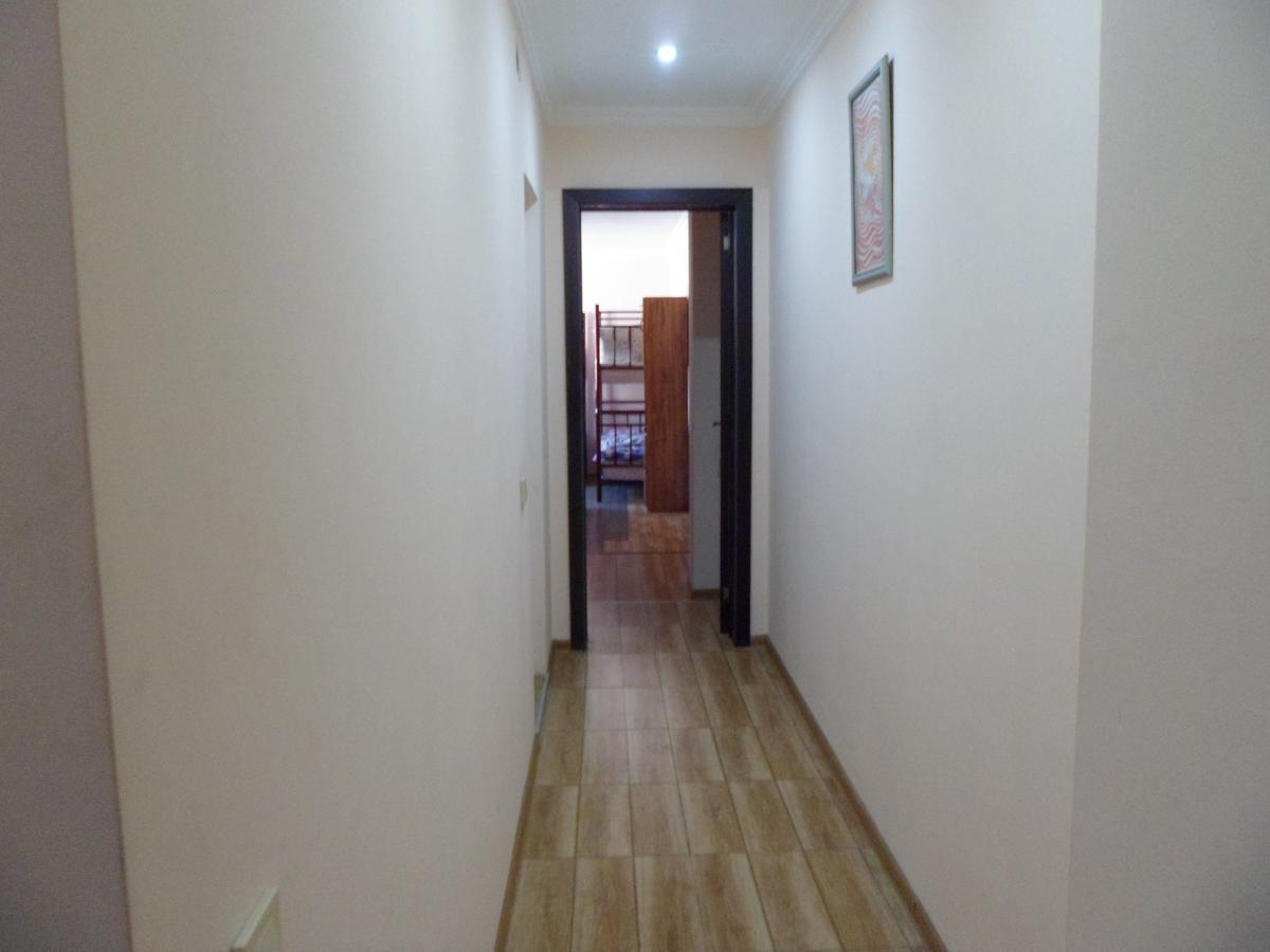 Everyday Cat Hostel Batumi Exterior photo