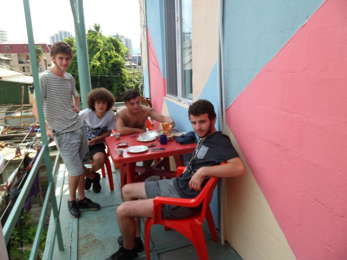 Everyday Cat Hostel Batumi Exterior photo